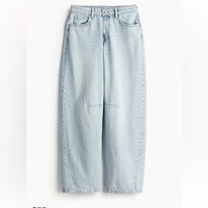 H&M LIGHT WASH BARELL JEANS